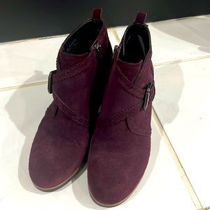 Franco Sarto Size 7.5 M burgundy suede bootie. 3” wedge heel zipper closure EUC
